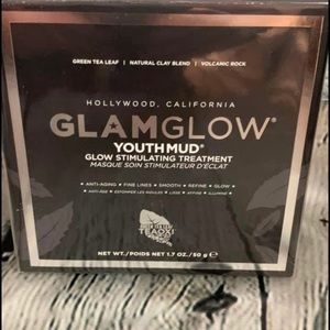 GLAMGLOW youth mud